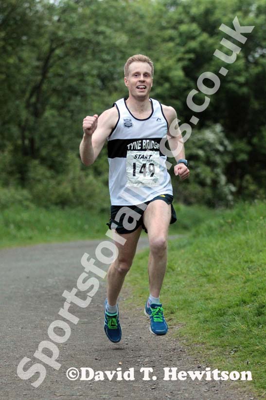Darryl Davison (Tyne Bridge) finishing 3rd in the George Ogle Memorial Race, Rowlands Gill.